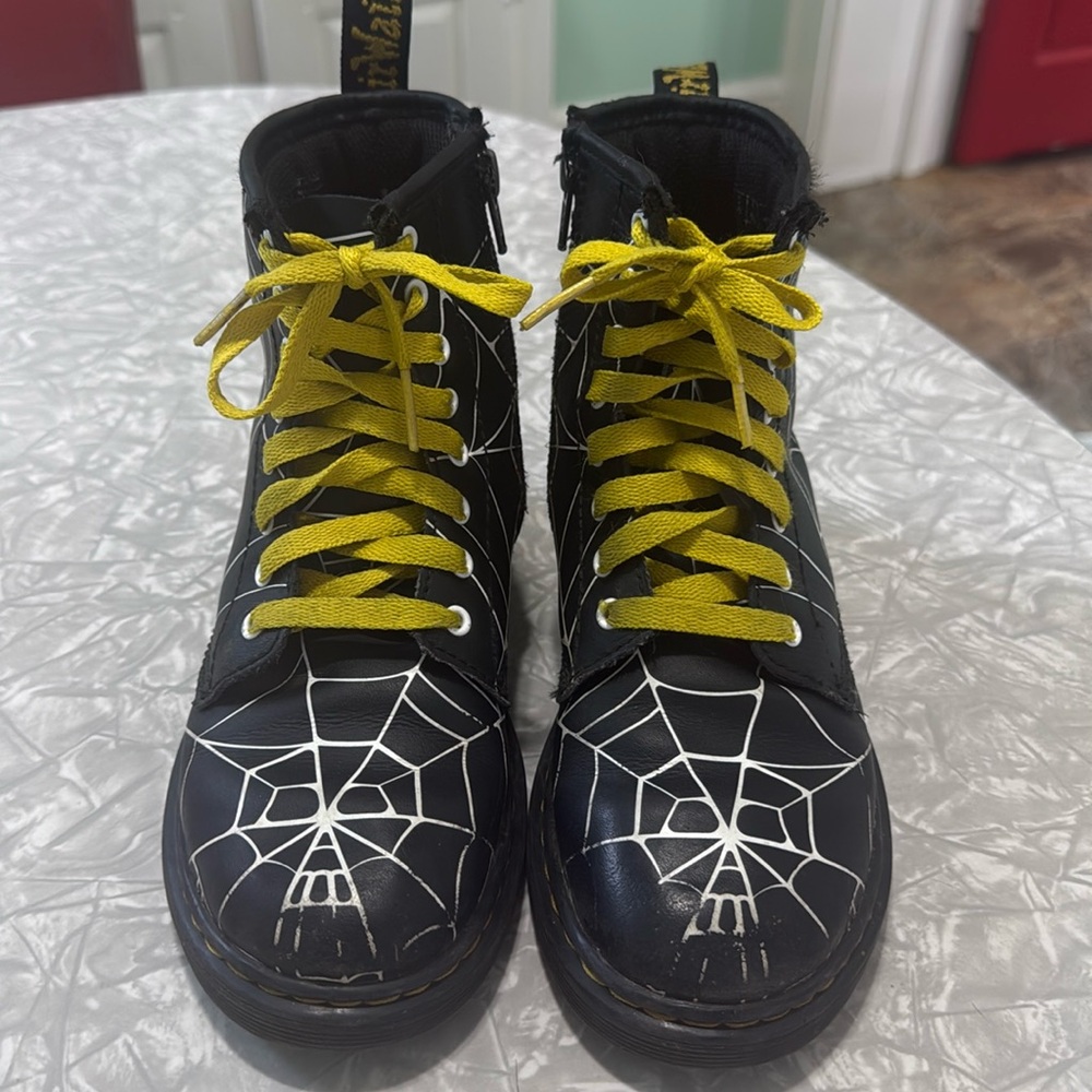 Dr. Martens Rare Spiderweb Skull Boys Boots Size 2